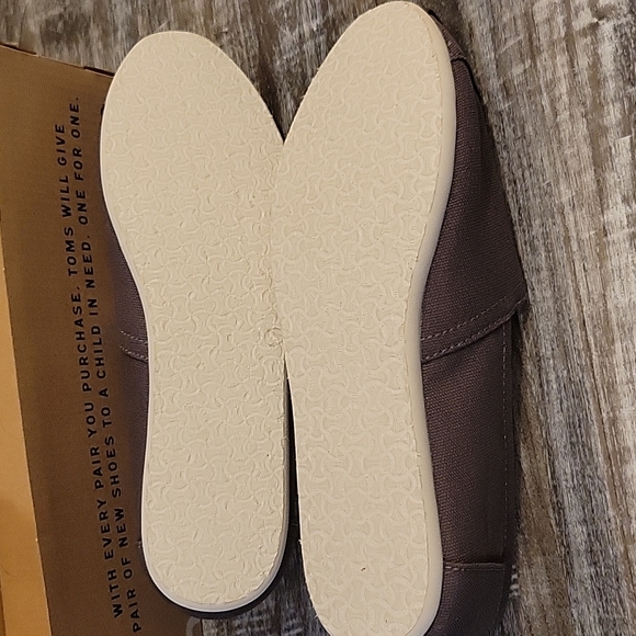 Tom's classic ash Canvas. Shoes. - Picture 3 of 6